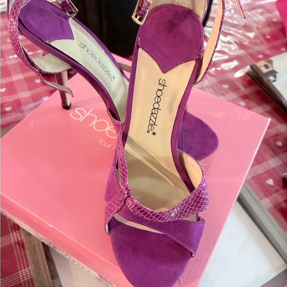 Shoe Dazzle Vibrant Purple Heels